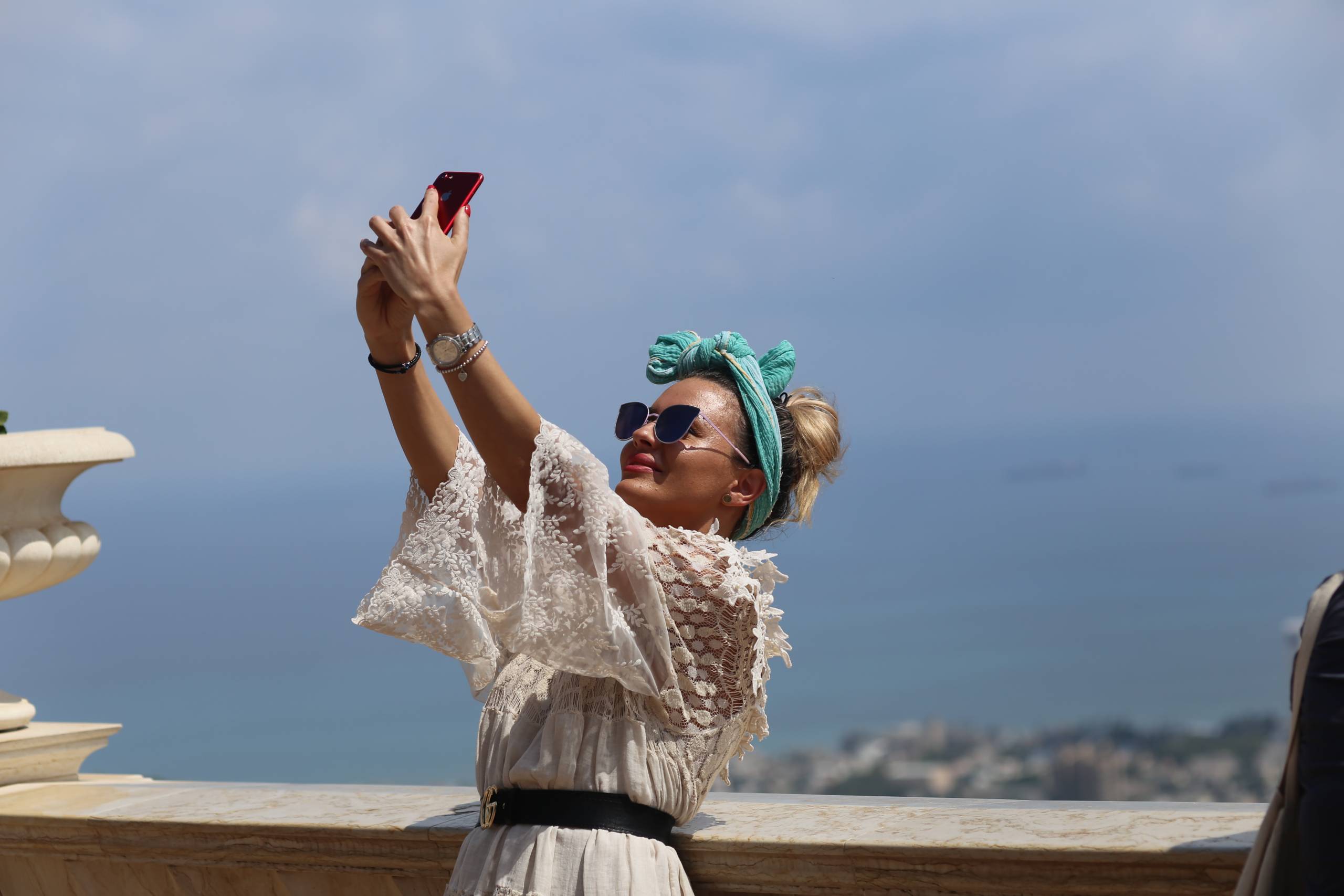 Why are vacation selfies are great for travel marketing?