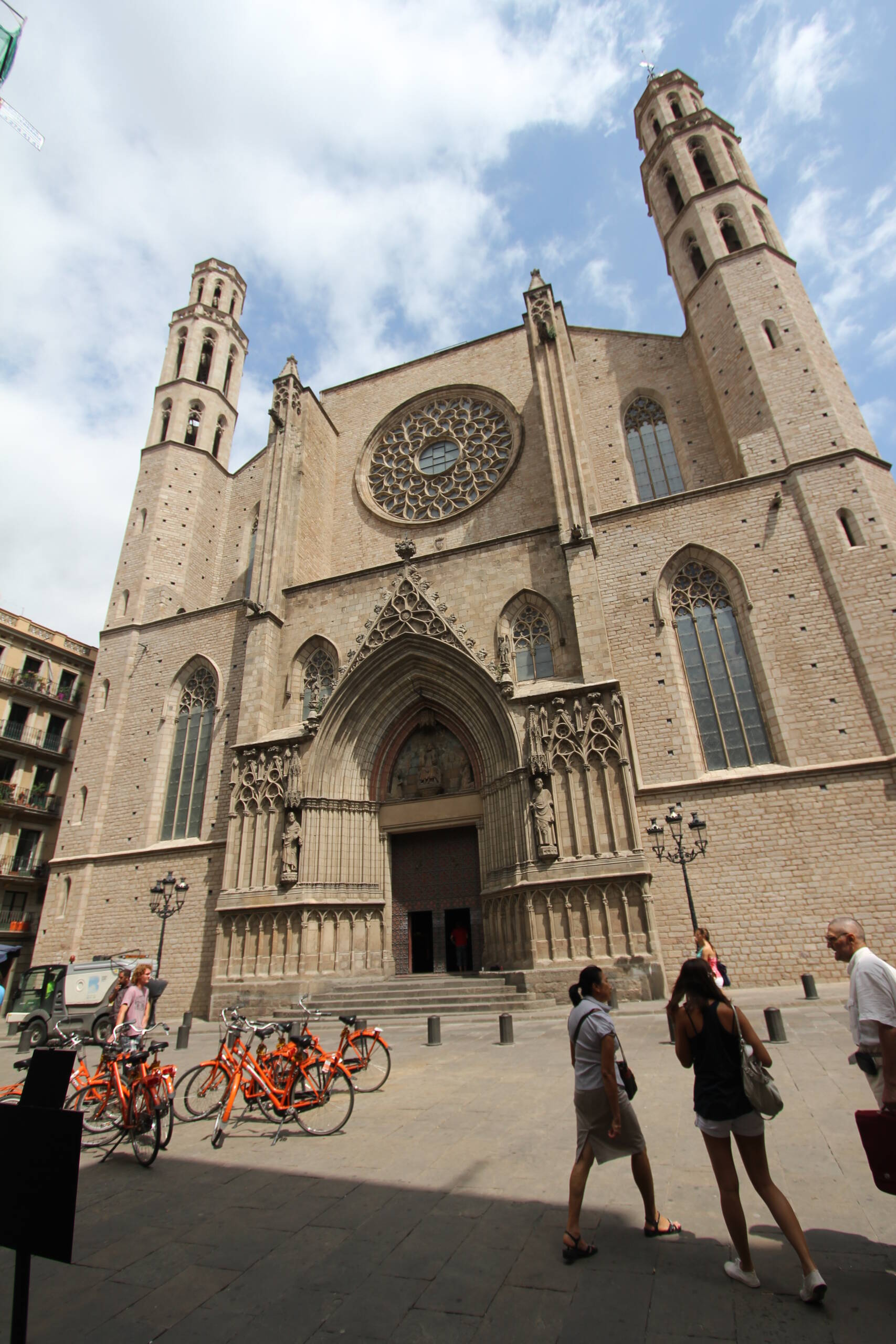 Santa Maria del Mar: Barcelona’s Gothic Heartbeat