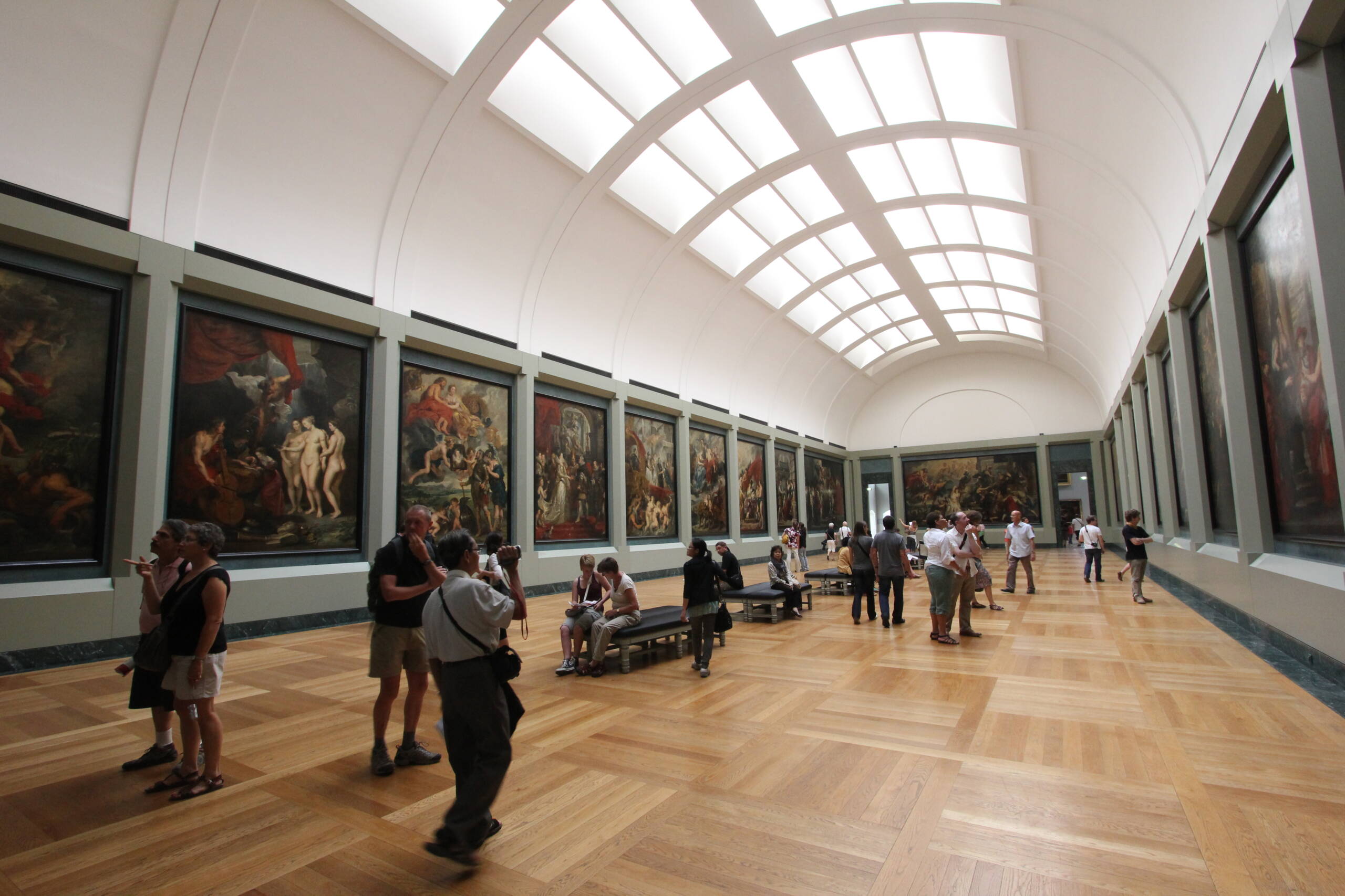  Louvre