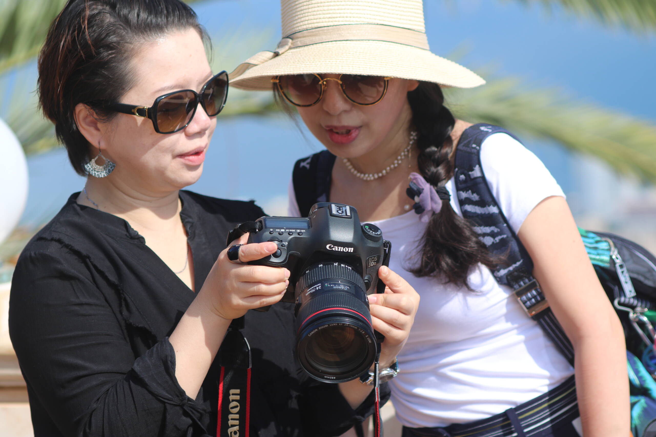 Travel-Ready Trade-Down: Why a Canon R100 with RF 18–150mm Beats Heavy Pro Glass on the Road