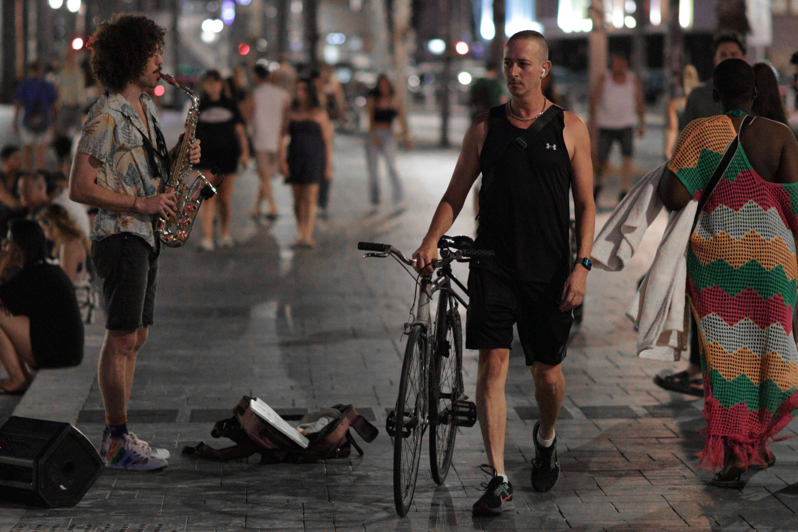 Tel Aviv Never Sleeps