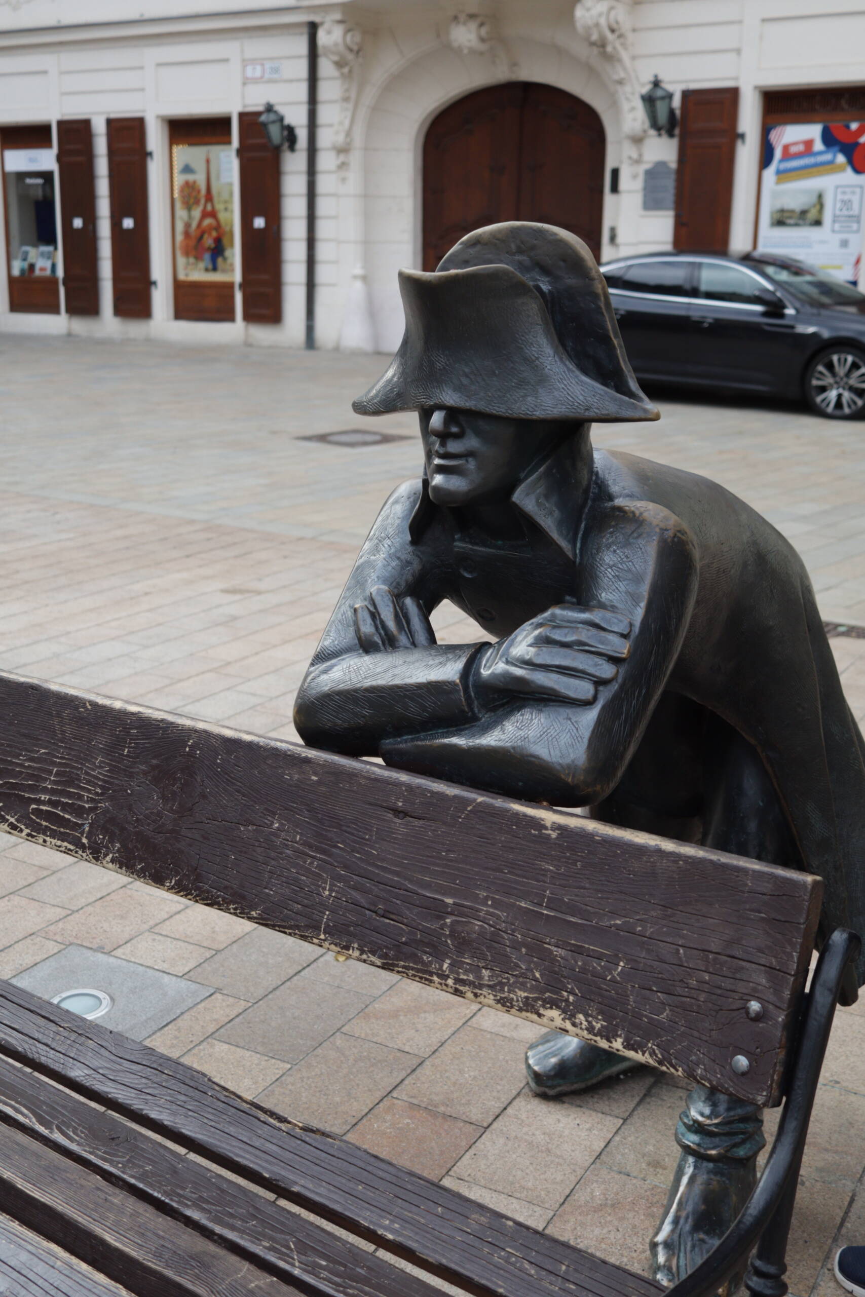 Gimmicks Over Depth: When Cities Rely on Quirky Statues
