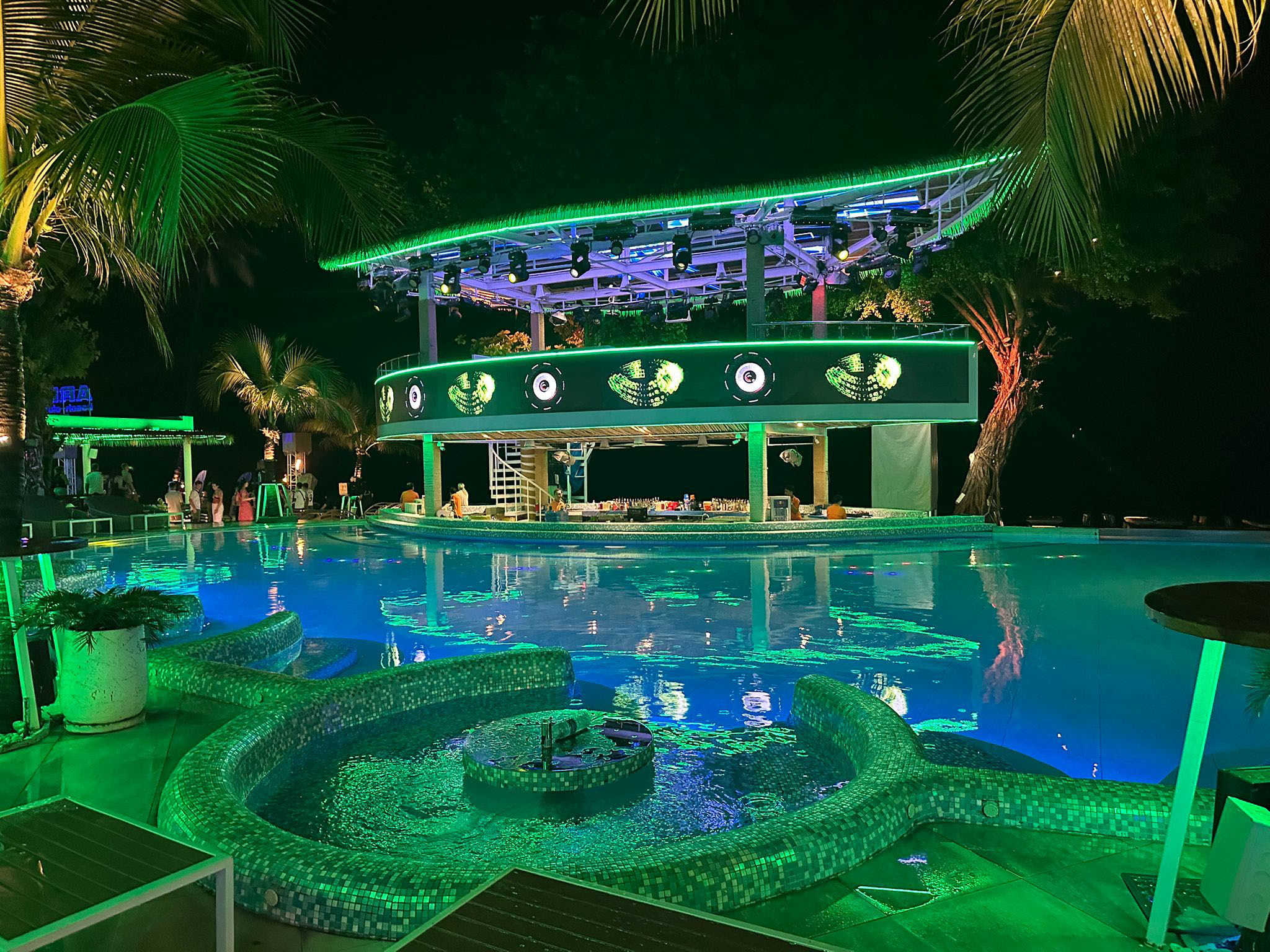 Koh Samui After Dark – Where Fire Meets the Sea