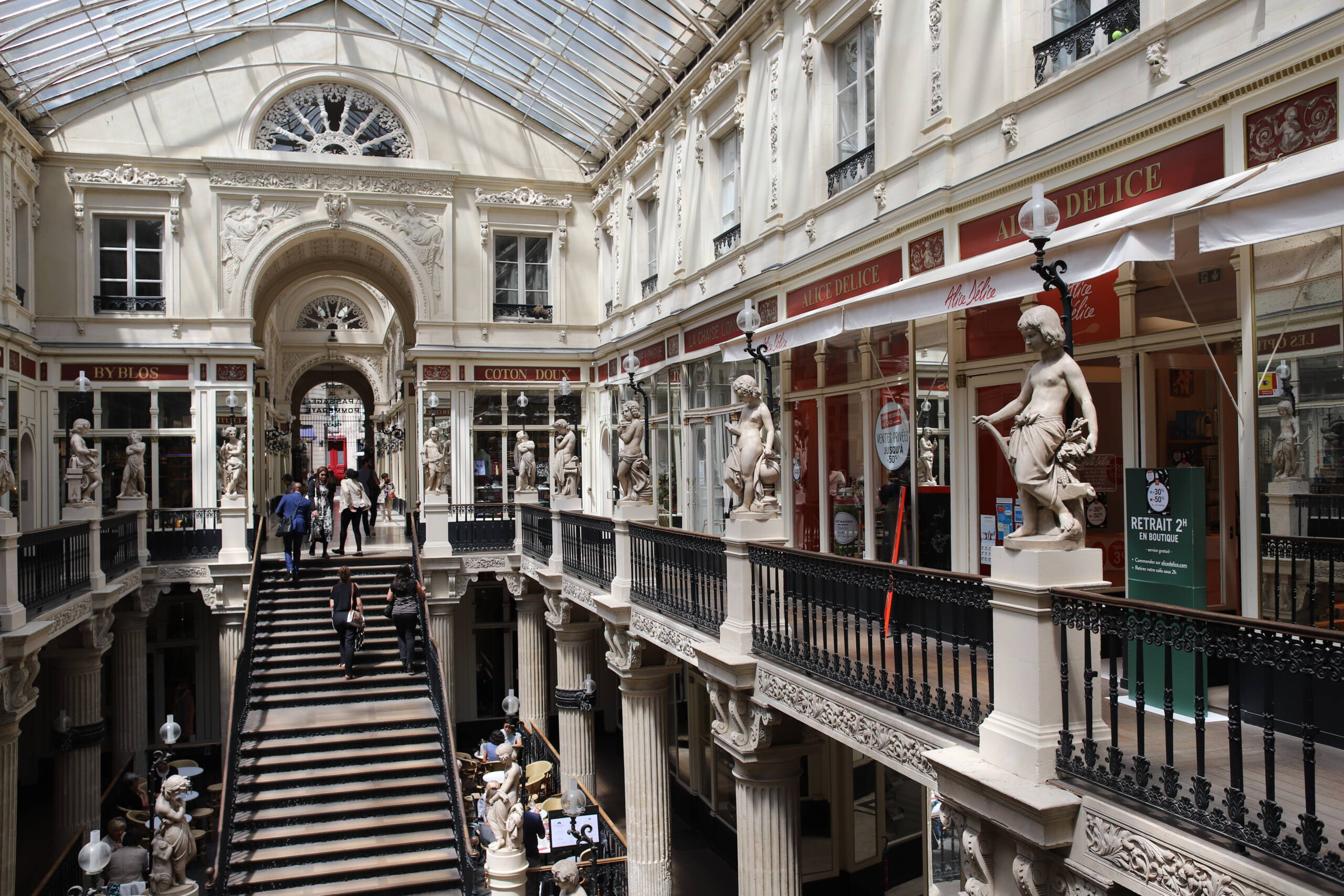 Passage Pommeraye, Nantes, France