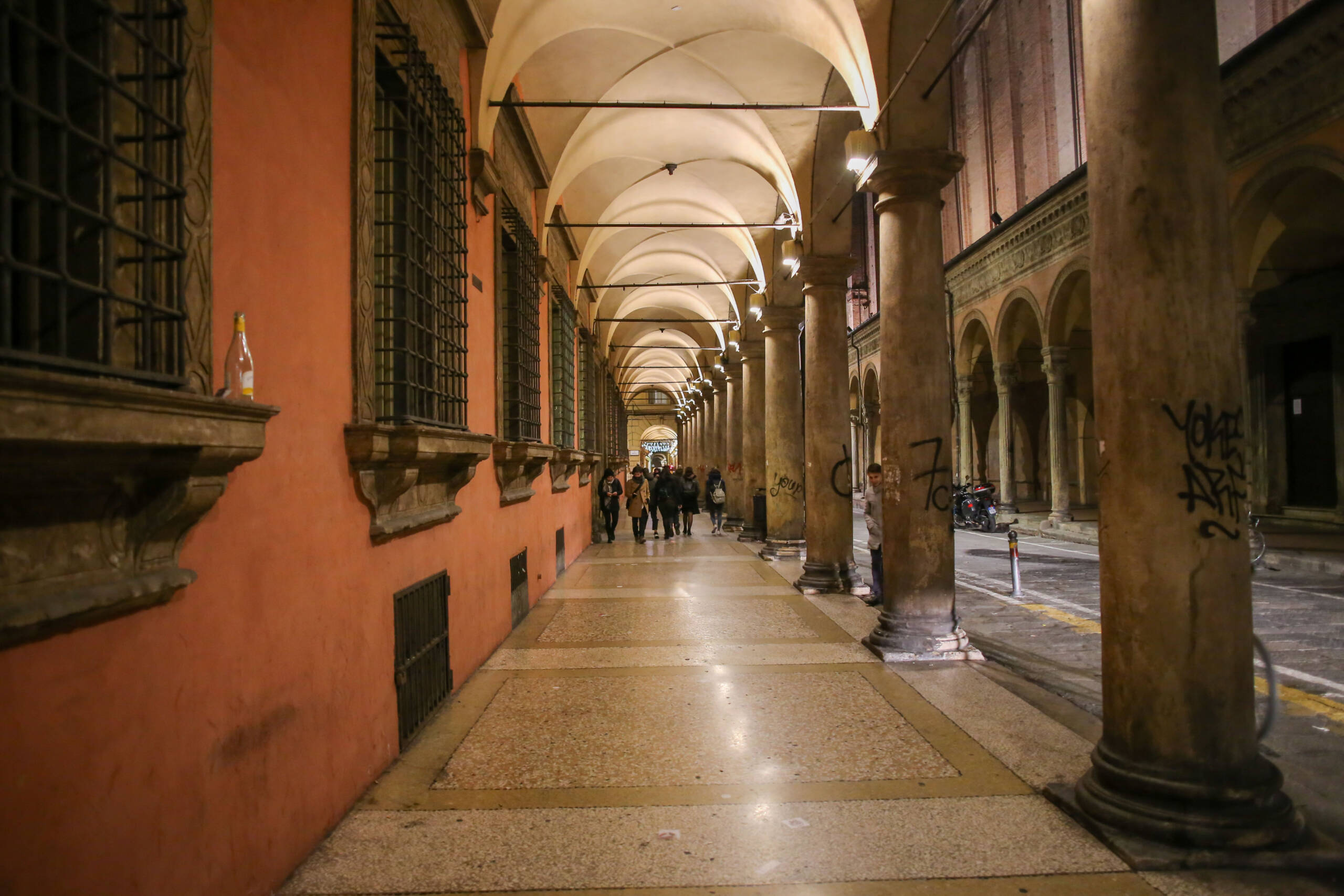 Bologna After Dark — Where Arcades, Towers, and Shadows Tell the Story