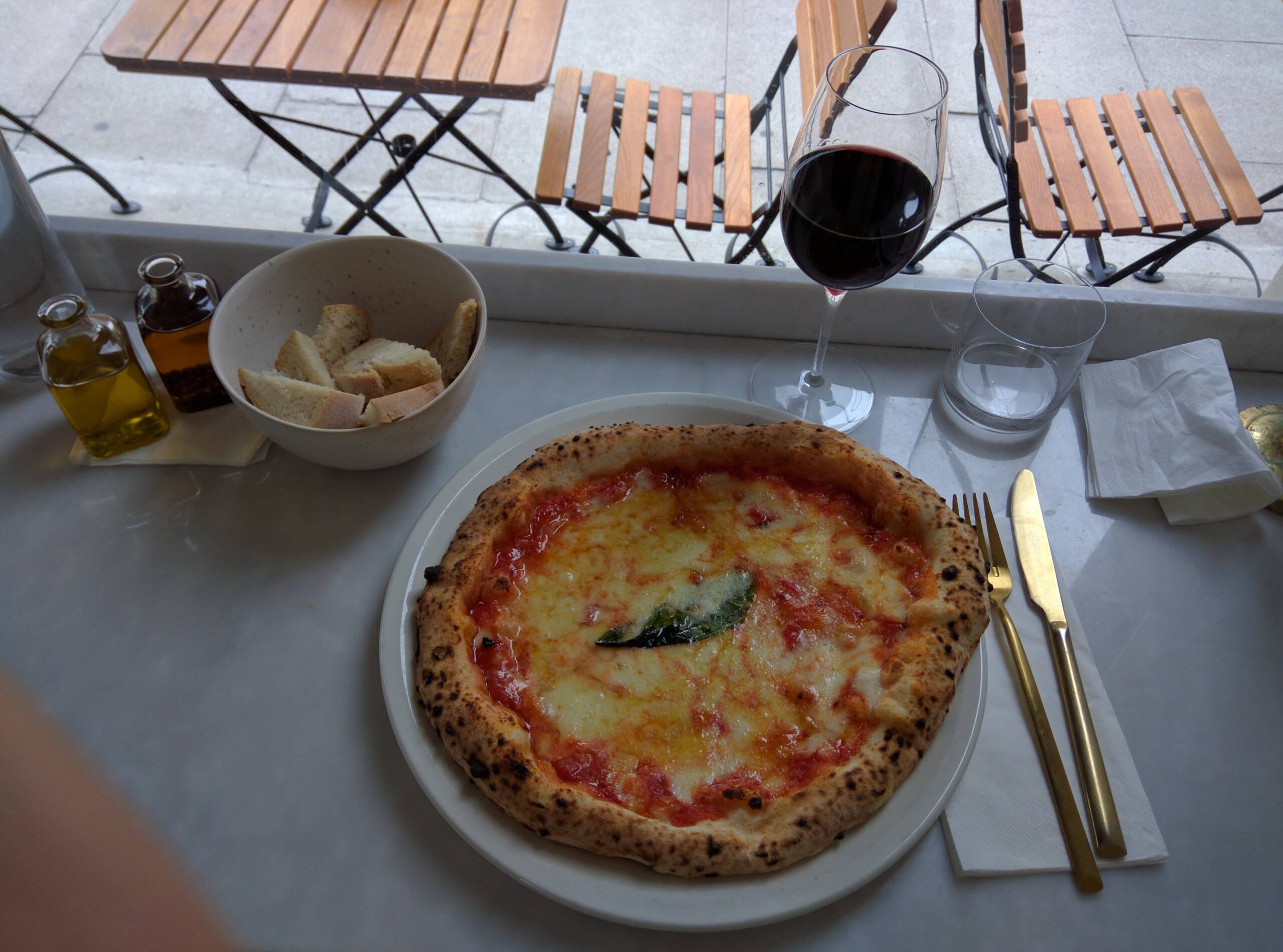 The pizza itself tells the story