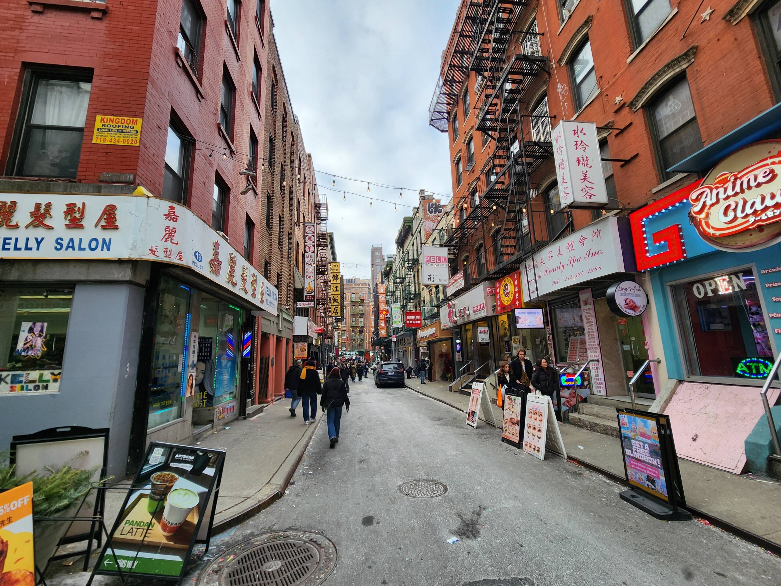 Chinatown, New York: A Photowalk Where the Street Shoots Back