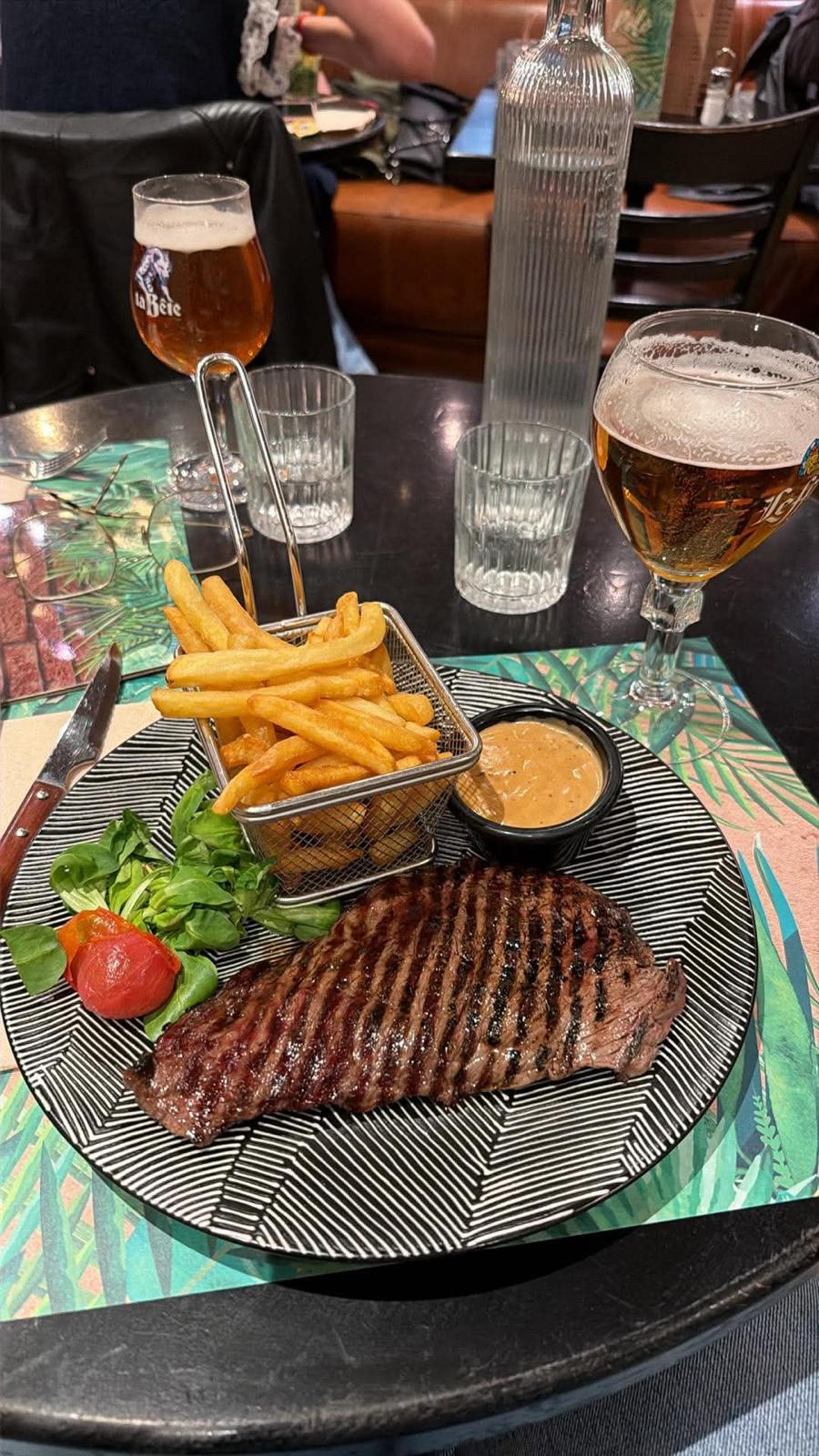 Why You Should Order the Steak at a Paris Pizzeria